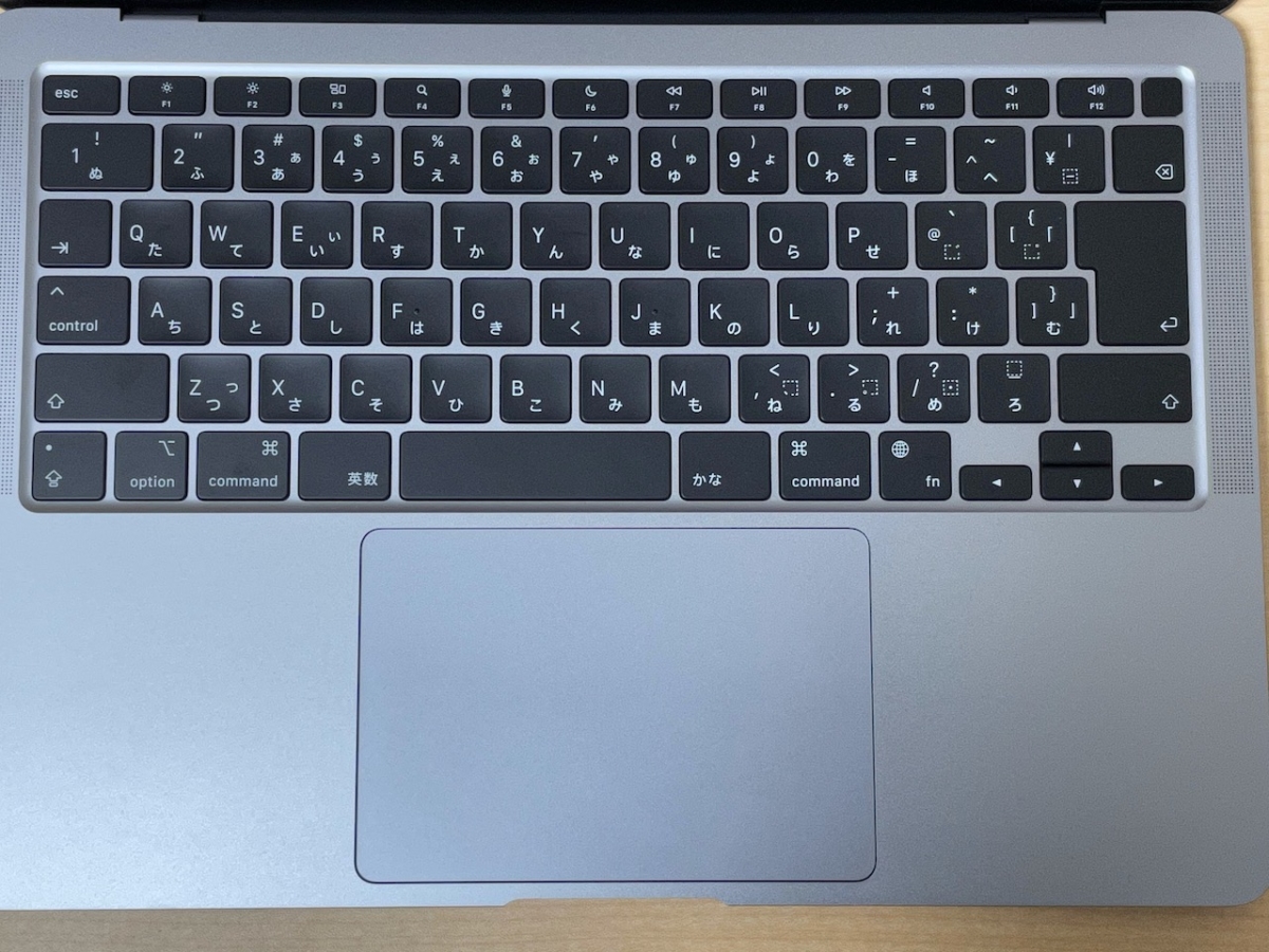 MacBook Air（M1、2020）スペースグレイを購入。開封写真。簡単な感想 