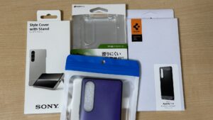 Xperia 1 Vのケース。おすすめは？5つ購入。レビュー。Sony純正Style Cover with Stand、Spigen、ラスタバナナ、LOOF。MagSafe対応ケース
