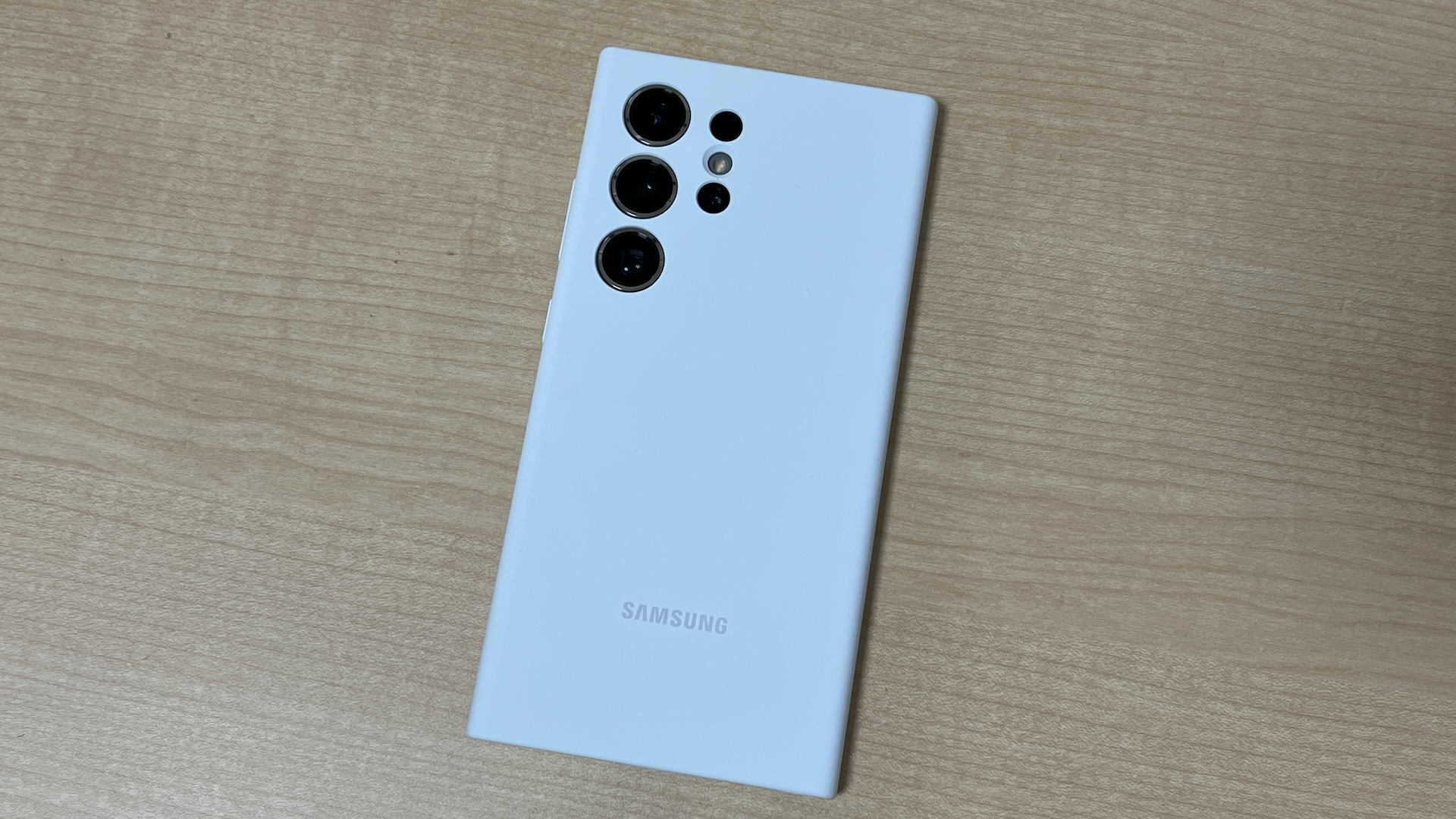 Samsung純正。Galaxy S24 Ultra Silicone Case|ホワイト|スマホケース
